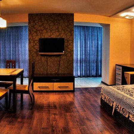 Квартира В Центре С Видом На Речку Южный Буг Vinnytsia Luaran gambar
